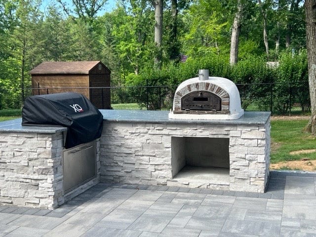 Authentic Pizza Ovens 'Buena Ventura Preto’ Premium Wood-Fired Pizza Oven / Handmade, Brick, Stacked Stone, Bake, Roast / BUENAB