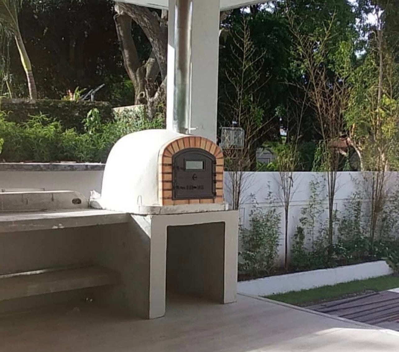 Authentic Pizza Ovens 'Lisboa' Premium Wood-Fired Pizza Oven / Handmade, Brick, Bake, Roast, Rotisserie / LISPREM