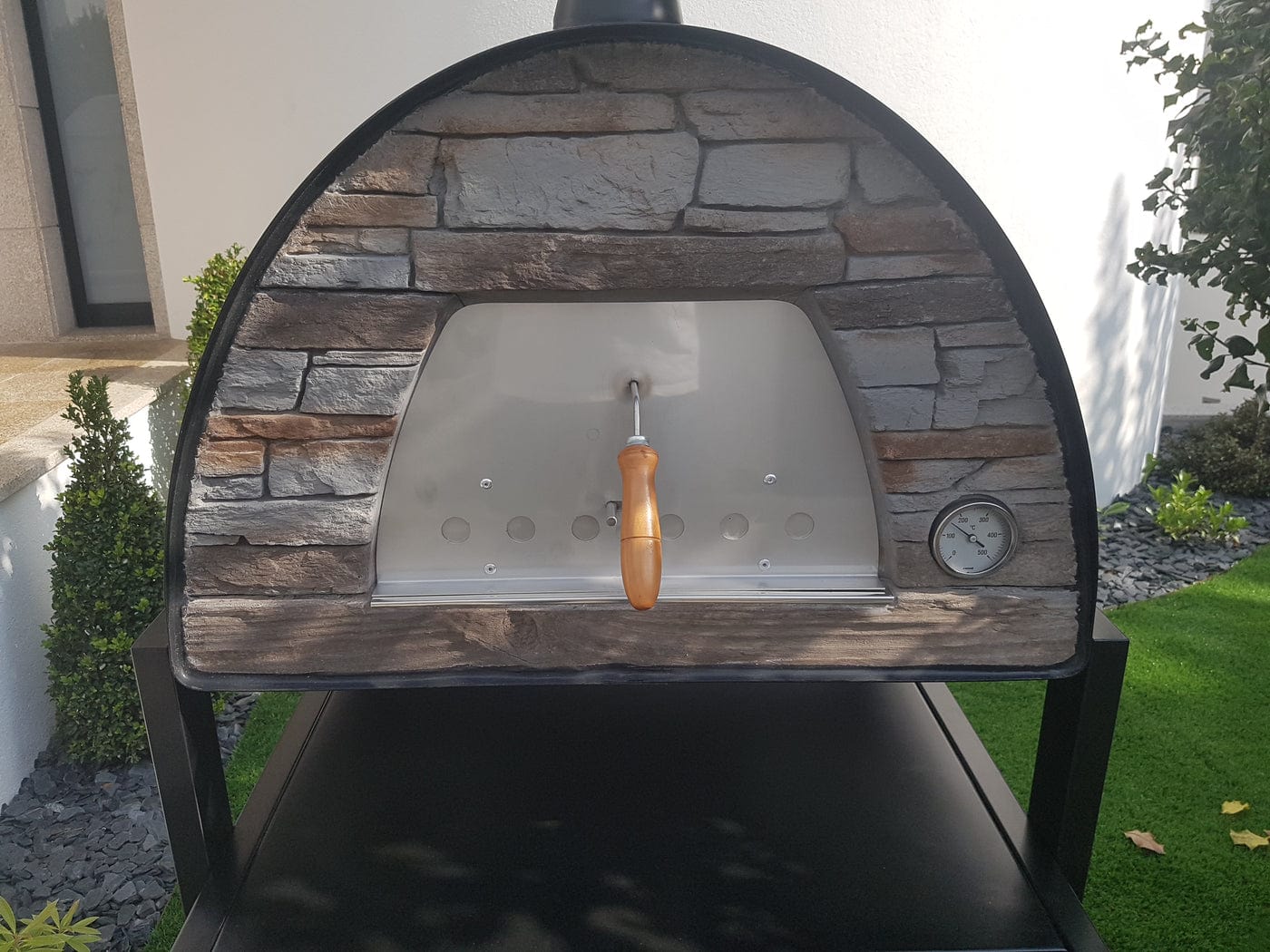 Authentic Pizza Ovens ‘Maximus Mobile’ BLACK Portable Wood-Fired Pizza Oven / Handmade, Stacked Stone, Bake, Roast / MAXB